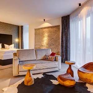 hotel-im-bunker.getmunichhotels.com/